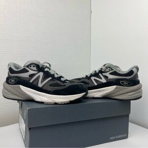 New Balance Boys 990 V6 Lace-up Sneaker Black/Silver Size 11